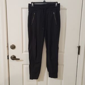 Athleta Size 0 Black Jogger Pants with Zipper Pockets